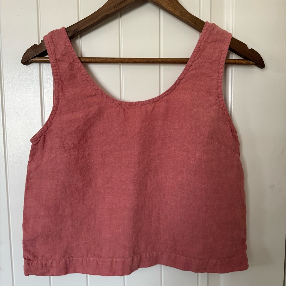 Menique Ana Cropped Linen Tank Top